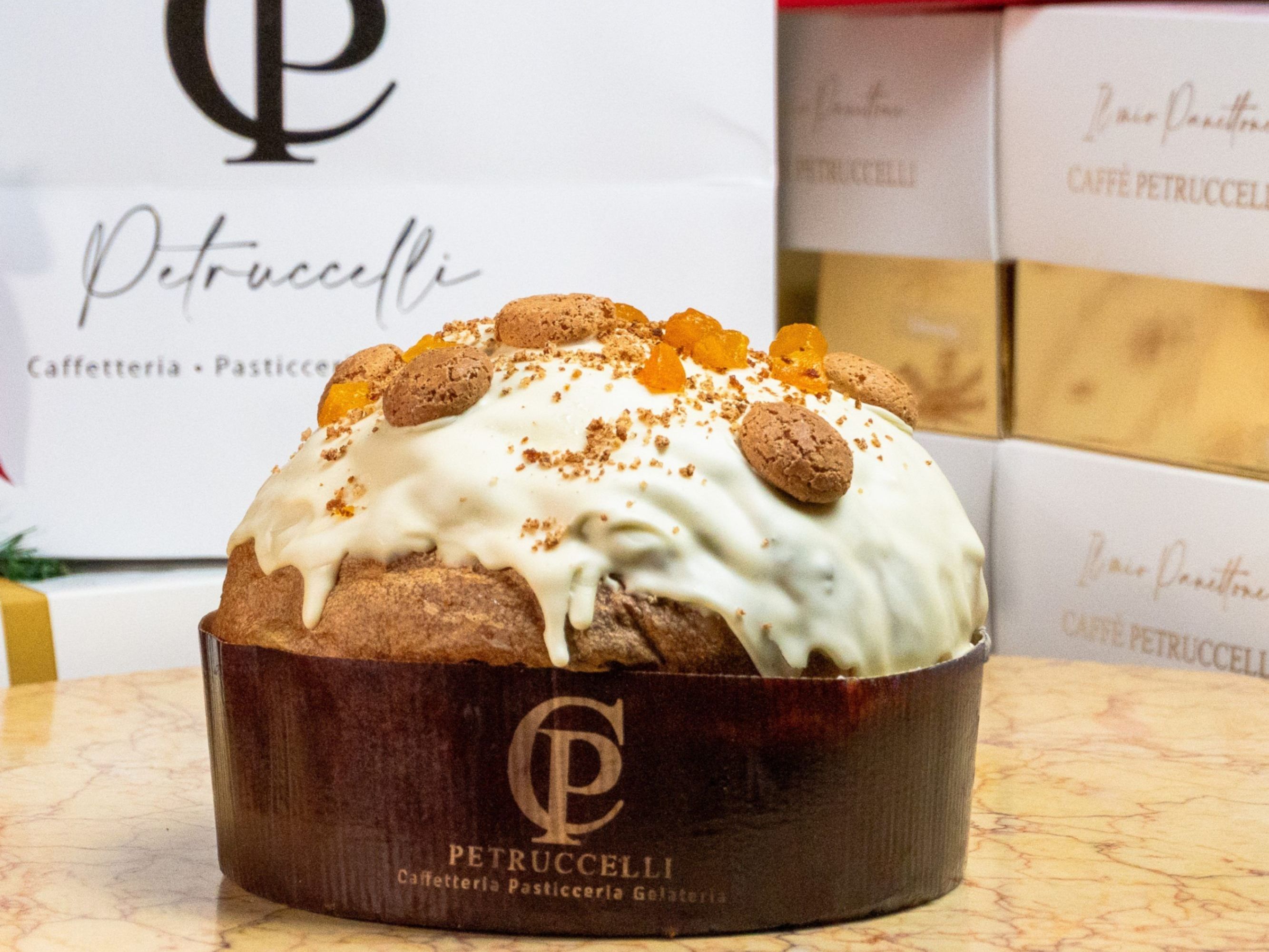 Panettone Pesca, Amaretto e Cioccolato Bianco